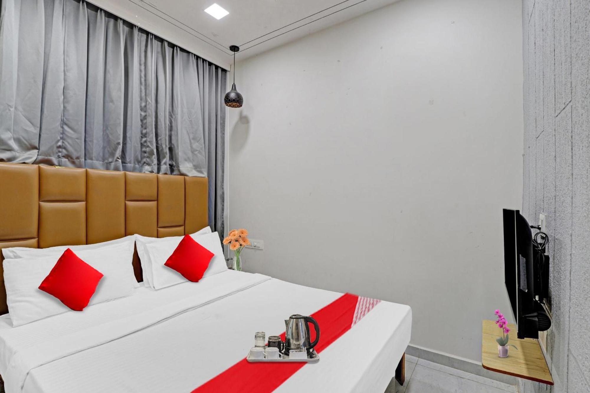Hotel O Royal Orbit Surat Exterior photo